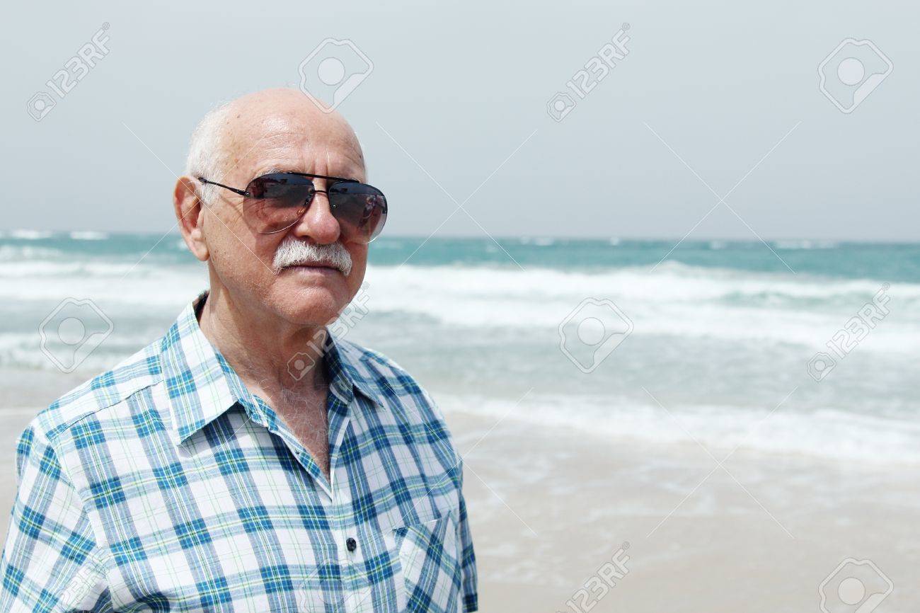 Ali Özbek